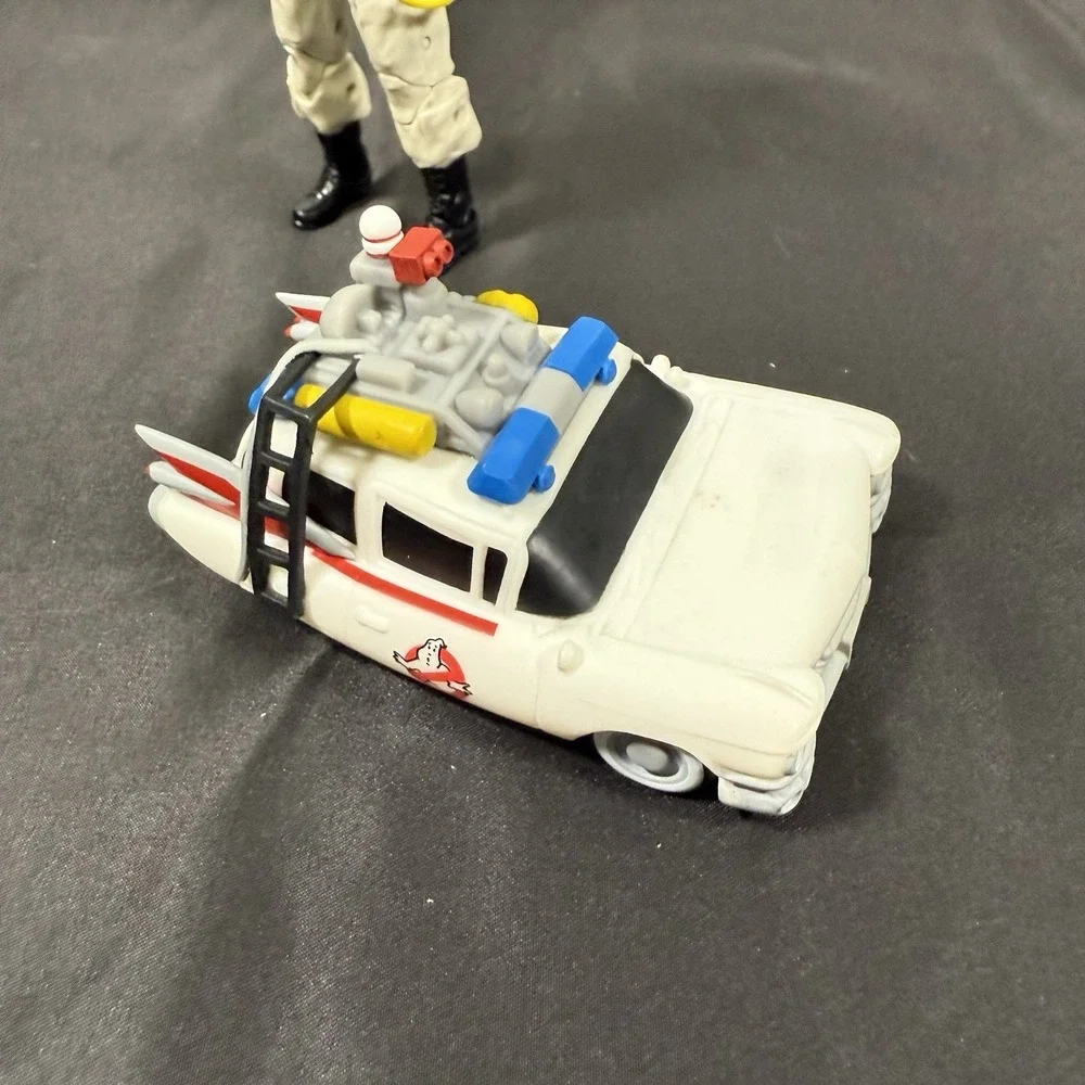 Hasbro Ghostbusters Ray Stantz Action Figure Kids 6 Inch Tan Ecto-1 Mini Vehicle